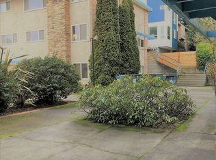 2320 W Plymouth St APT 3, Seattle, WA 98199
