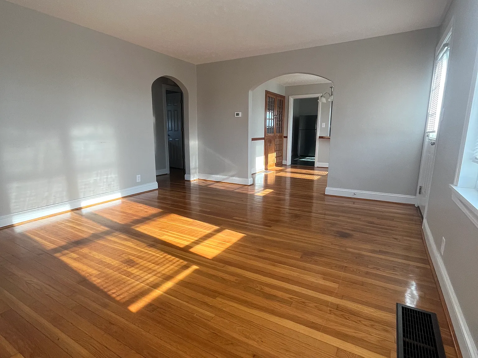 3 bed, 1247 sqft, $1,765 — Photo 3