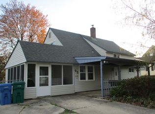 65 Ridge Ln, Levittown, PA 19055