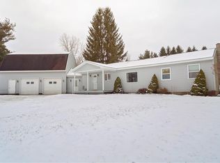 6428 Knowlesville Rd, Oakfield, NY 14125