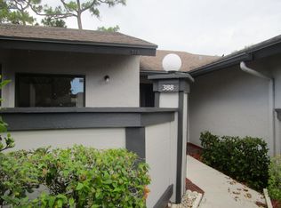 388 Oxen Hill Ct, Royal Palm Beach, FL 33411