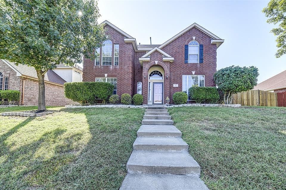 1st image of 127 Hannah Cir