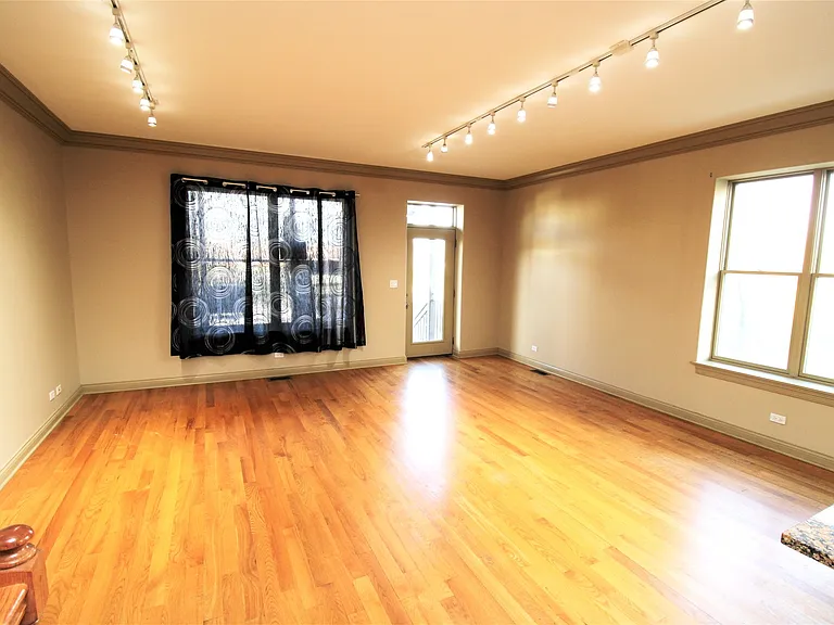 4622 W Schubert Ave #1 — Photo 4