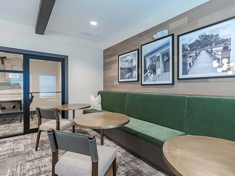 Paxton Place Apartments — Photo 30