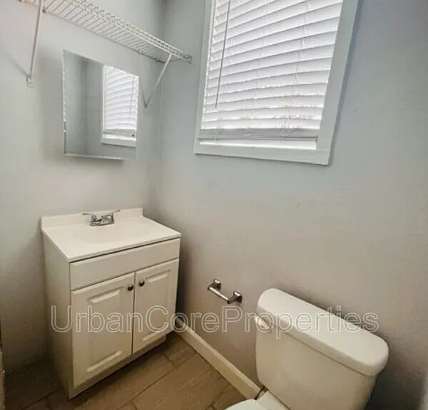 419 4th St N #3 — Photo 8