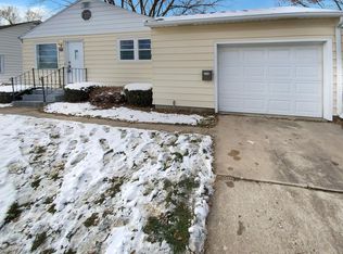 1621 3rd Ave NE, Rochester, MN 55906