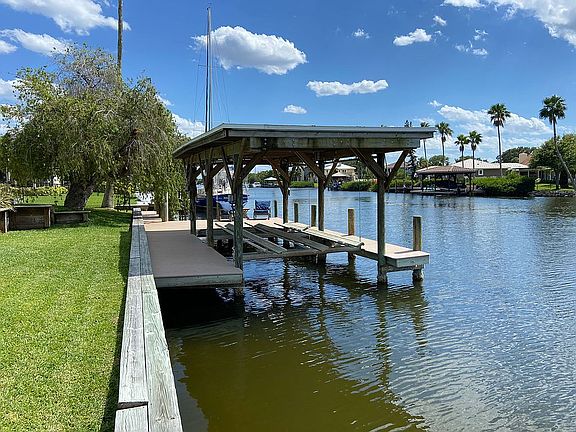 4th image of 213 River Rd