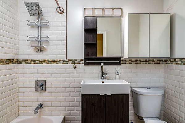 Rented by Imperial Property Advisers | media 15