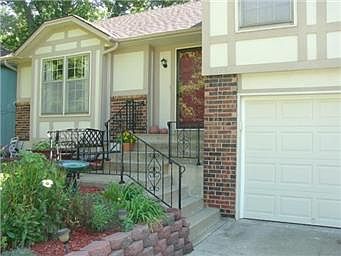 2nd image of 2115 E 153rd Ter