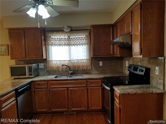 2nd image of 1784 Langford Dr