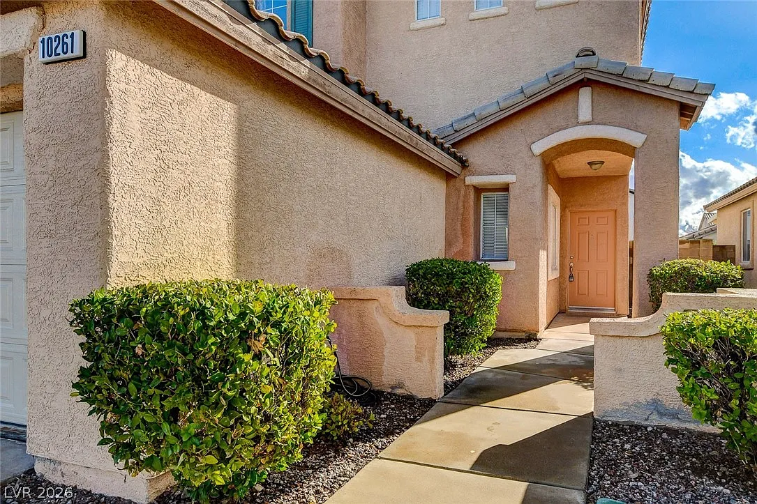 3 bed, 2.5 bath, 1681 sqft, $2,500 — Photo 4