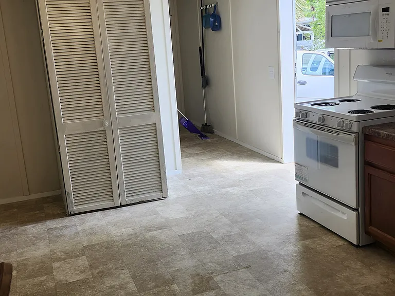 535 Clearview Dr — Photo 9
