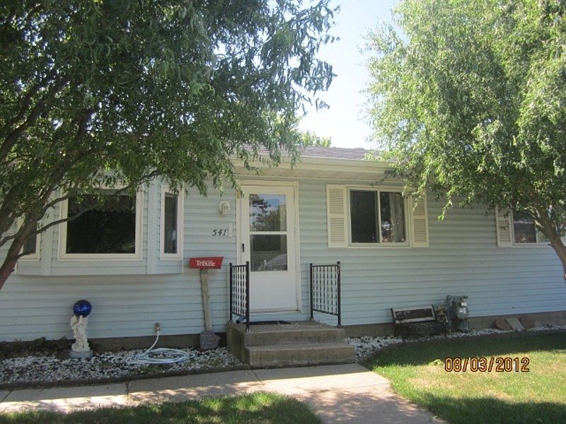 1st image of 541 Elm St W