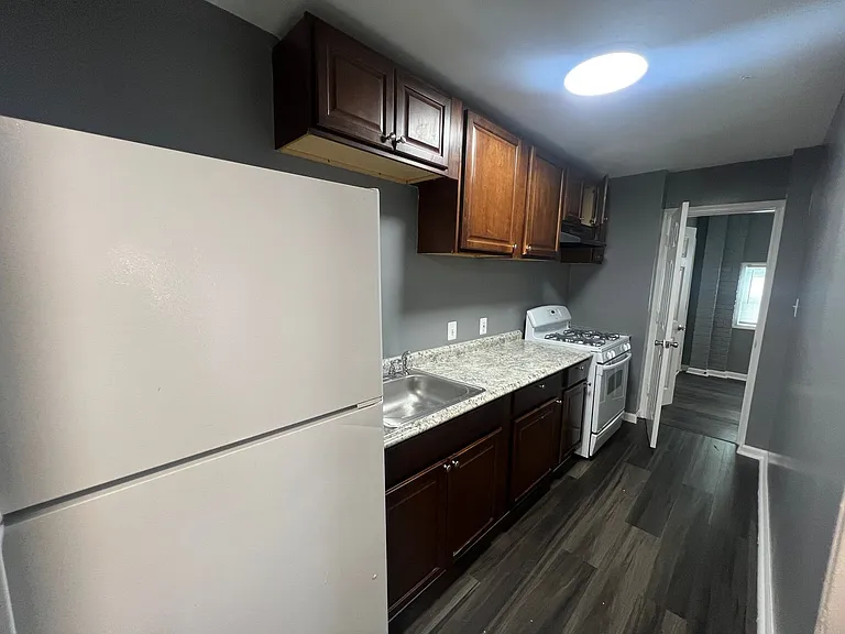 2853 28th St SE — Photo 16
