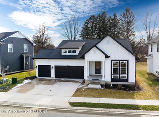 5603 Copper Creek Dr, Haslett, MI 48840