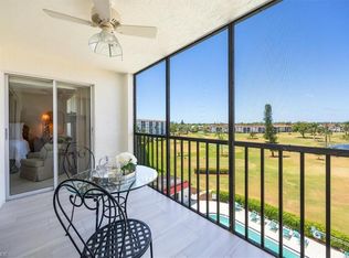 21 High Point Cir E APT 502, Naples, FL 34103