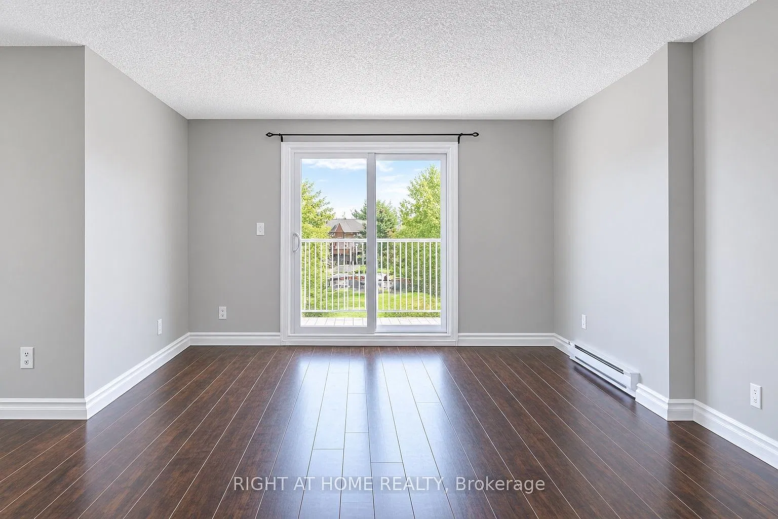 3 bed, $2,450 — Photo 3