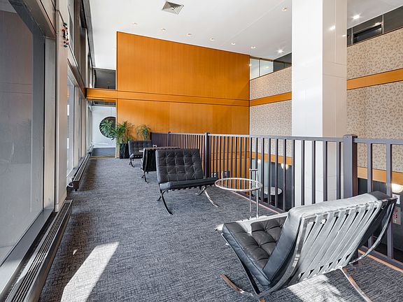 5th image of 4343 N Clarendon Ave APT 1016