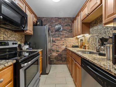19 Wiget St APT 101, Boston, MA, 02113