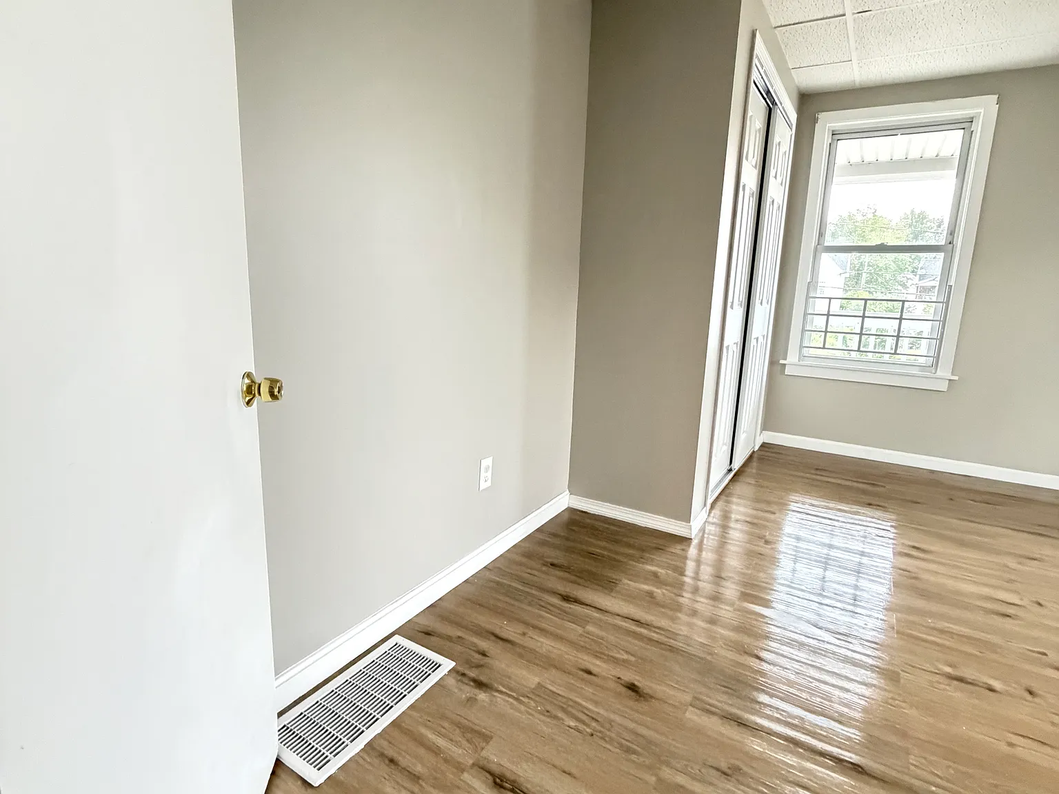 3 bed, $1,800 — Photo 3