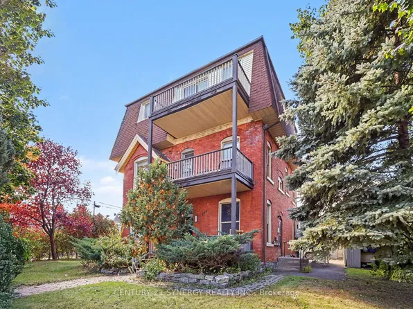 190 Bayswater Ave W #3, Ottawa, ON K1Y 4N4