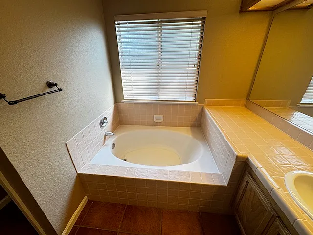 625 Roscommon Pl — Photo 33