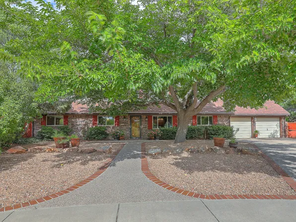 3924 Doroteo Pl NE, Albuquerque, NM 87111