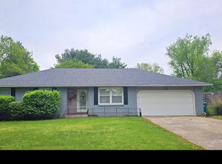 1135 E Westchester Dr, Springfield, MO 65810