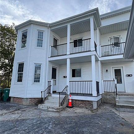 4th image of 43 Summit St