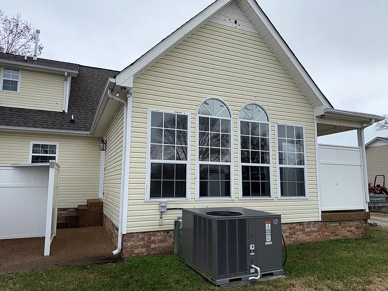 305B Lawrence Ave — Photo 14