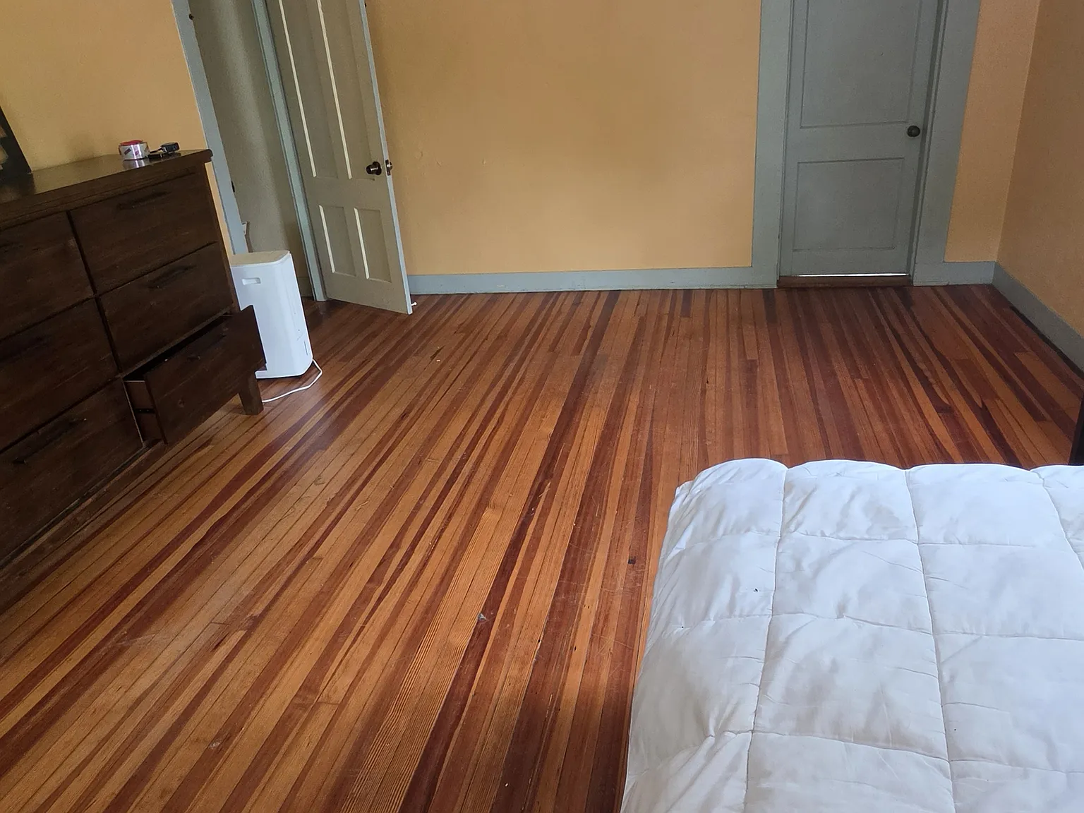17 Laurel St — Photo 2