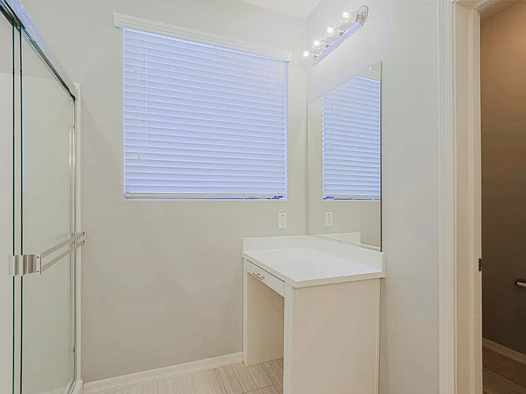 Santana Ridge Luxury Apartments — Photo 9