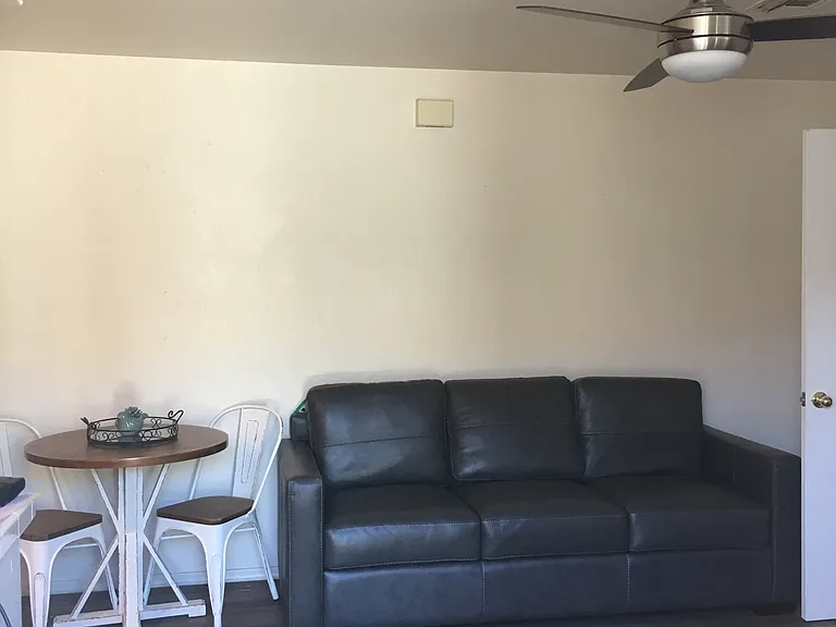 E Courtney Pl — Photo 8