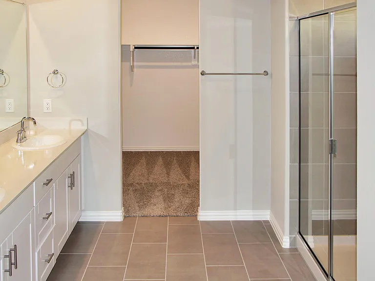1602 Lannon Ln — Photo 12