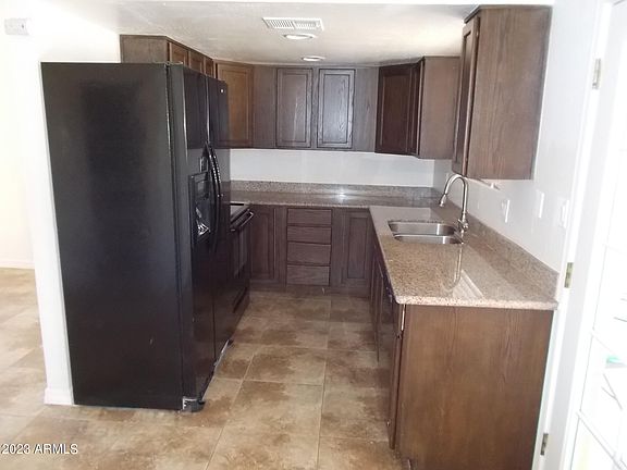 4th image of 326 W KRISTAL Way N