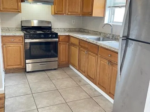 675 Central Ave APT 31, Bridgeport, CT 06607