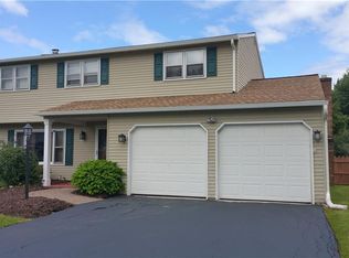 6050 Bannister Dr, Cicero, NY 13039