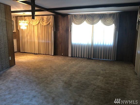 4th image of 7013 141st Ave E