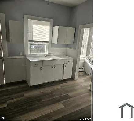 164 Curtis St #1R — Photo 4