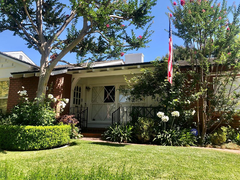 Great curb appeal