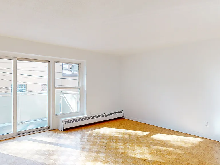 60 Daly Ave — Photo 17