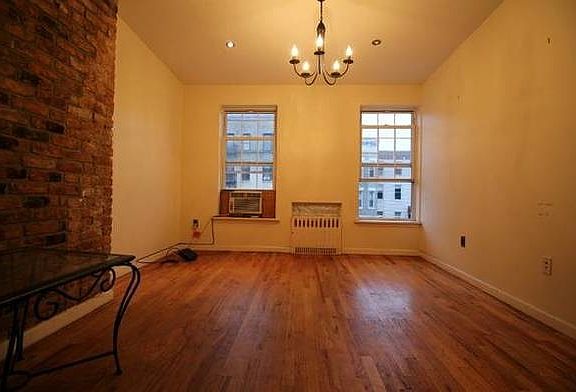 2nd image of 515 Lafayette Ave