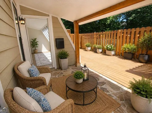 227 Goshen Ln, Woodstock, GA 30188