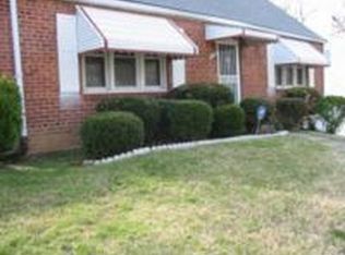 5701 Shawnee Dr, Oxon Hill, MD 20745
