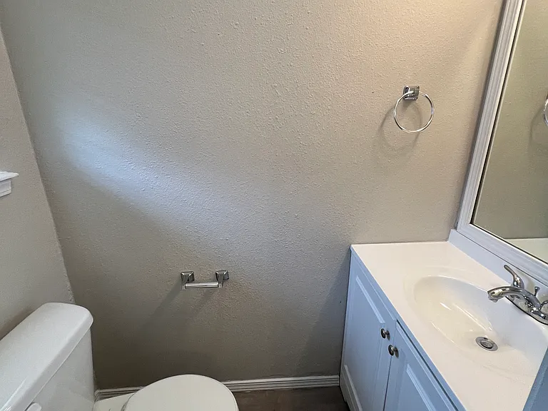 513 Redwood Dr — Photo 18