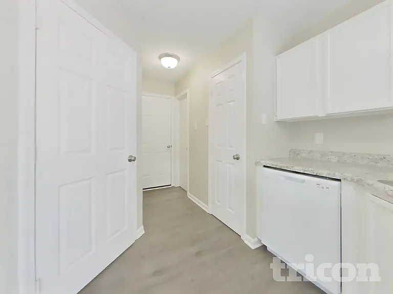 4518 Redcliff South Ln — Photo 6