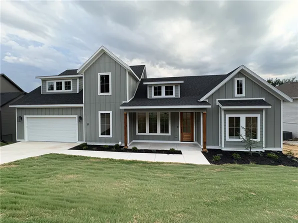 27 Cullen Hills Dr, Bella Vista, AR 72715