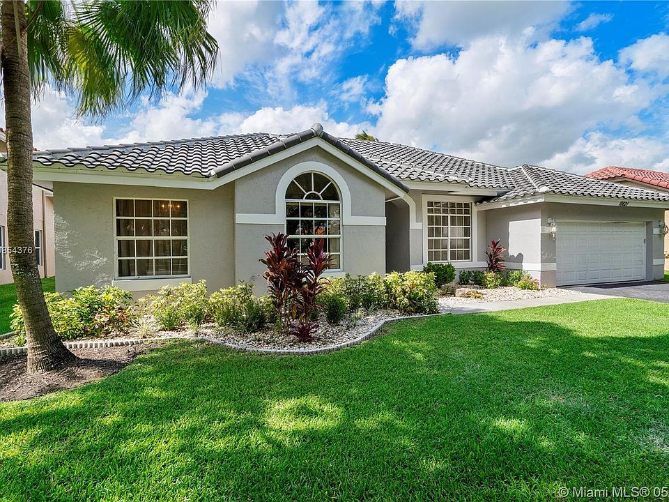 1st image of 10621 NW 18th Dr