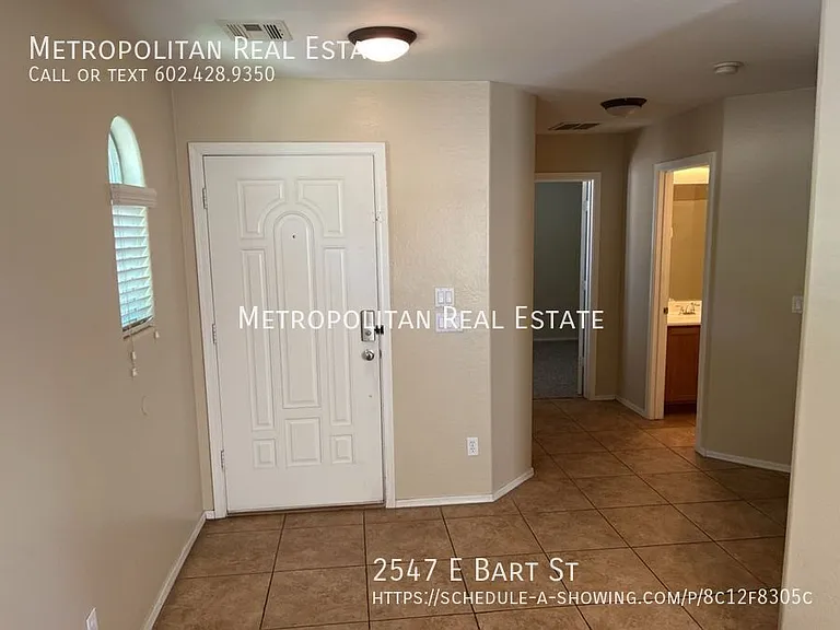 2547 E Bart St — Photo 2