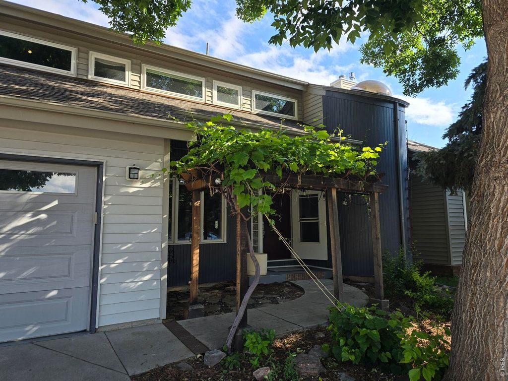 2419 Hollingbourne Dr
